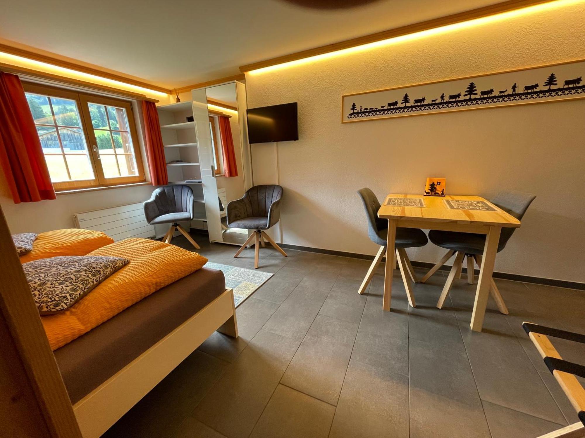 Alpenchalet Weidhaus Gstaad: Versatile Alpine Lodging Options Exterior photo
