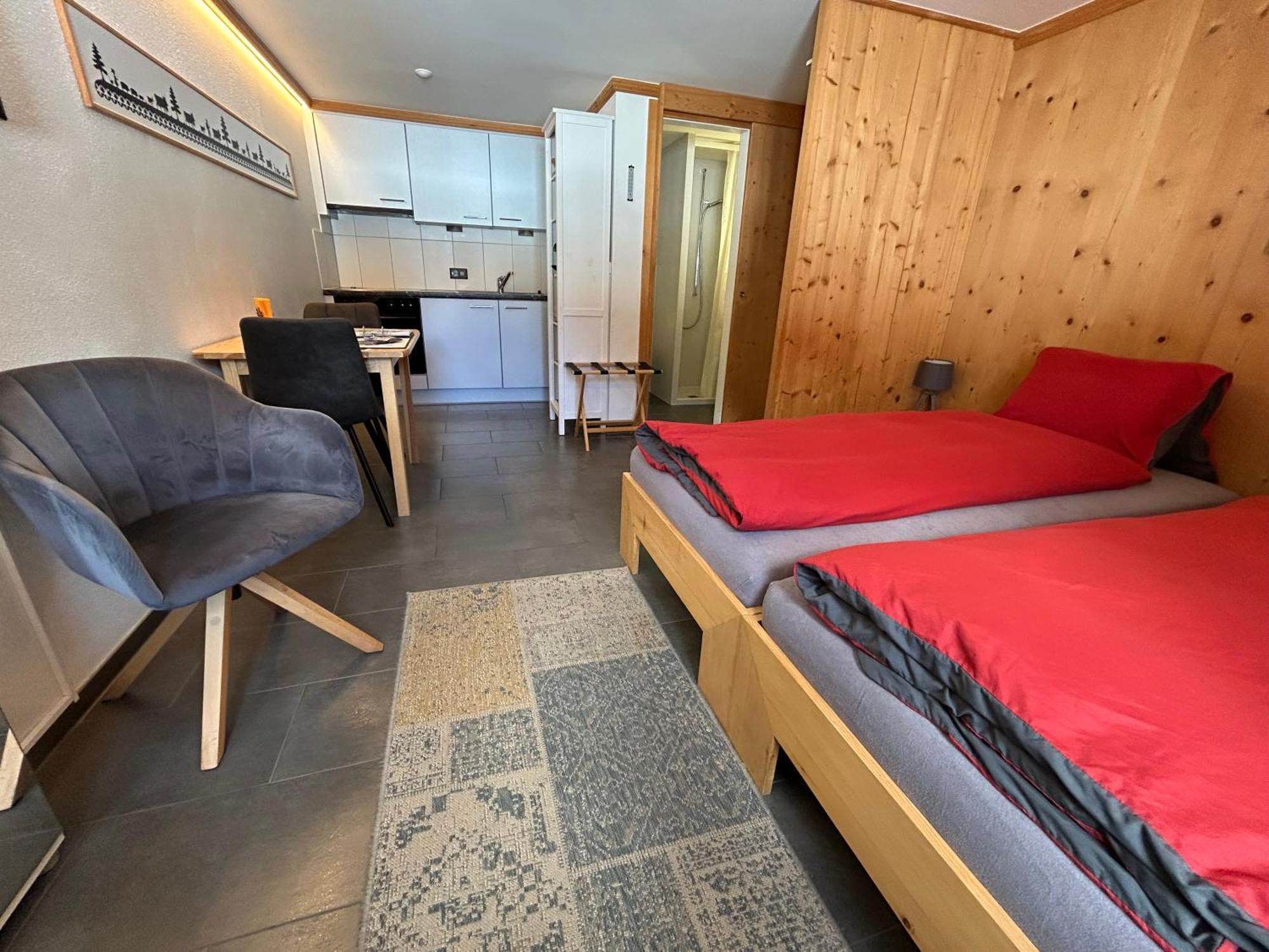 Alpenchalet Weidhaus Gstaad: Versatile Alpine Lodging Options Exterior photo