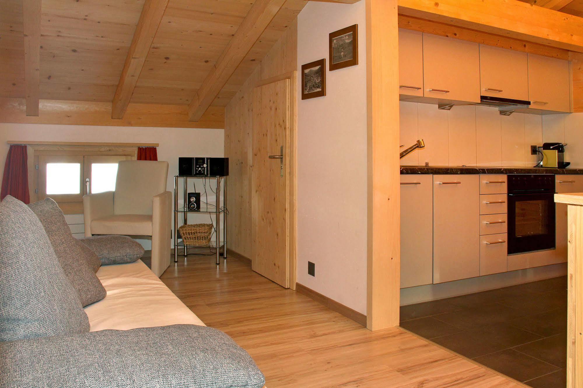 Alpenchalet Weidhaus Gstaad: Versatile Alpine Lodging Options Exterior photo
