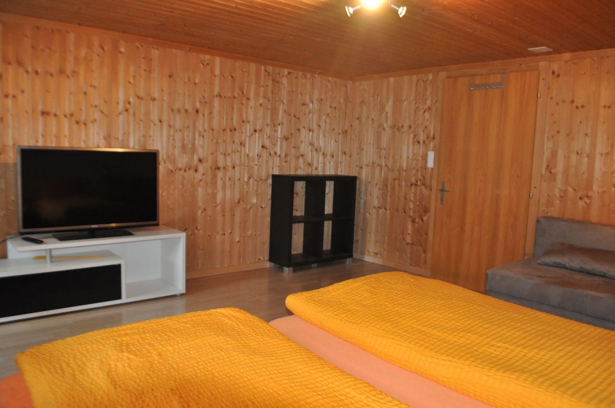 Alpenchalet Weidhaus Gstaad: Versatile Alpine Lodging Options Exterior photo